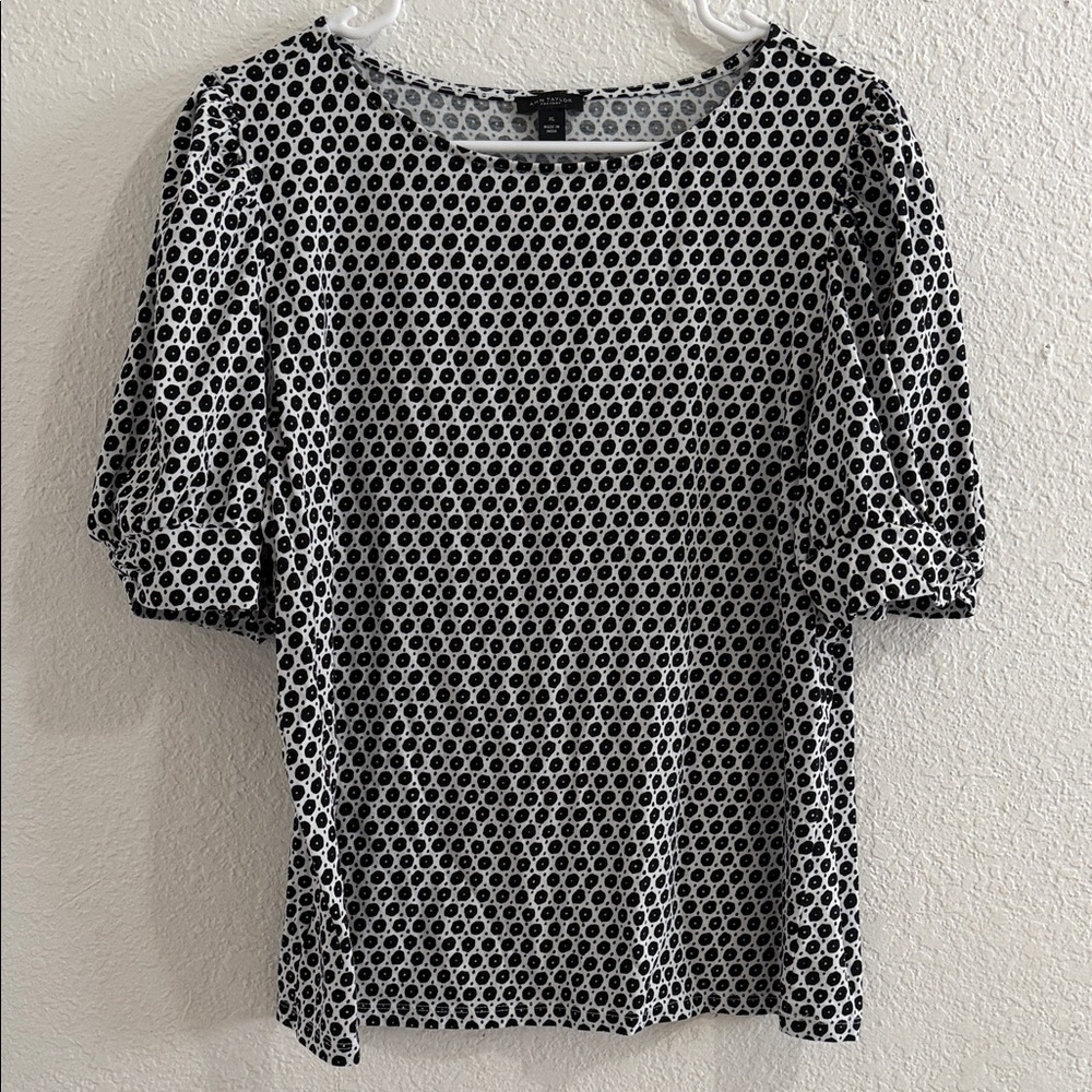 Ann Taylor Black and White Patterned Blouse